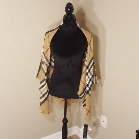 NWT V.FRAAS Women's Brown Plaid Square Wrap - Picture 7 of 7